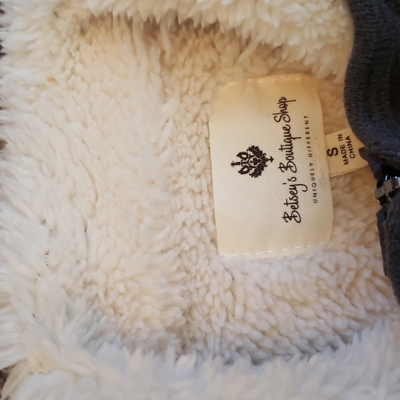 Small Charcoal Gray Fleece Vest - Picture 3 of 5